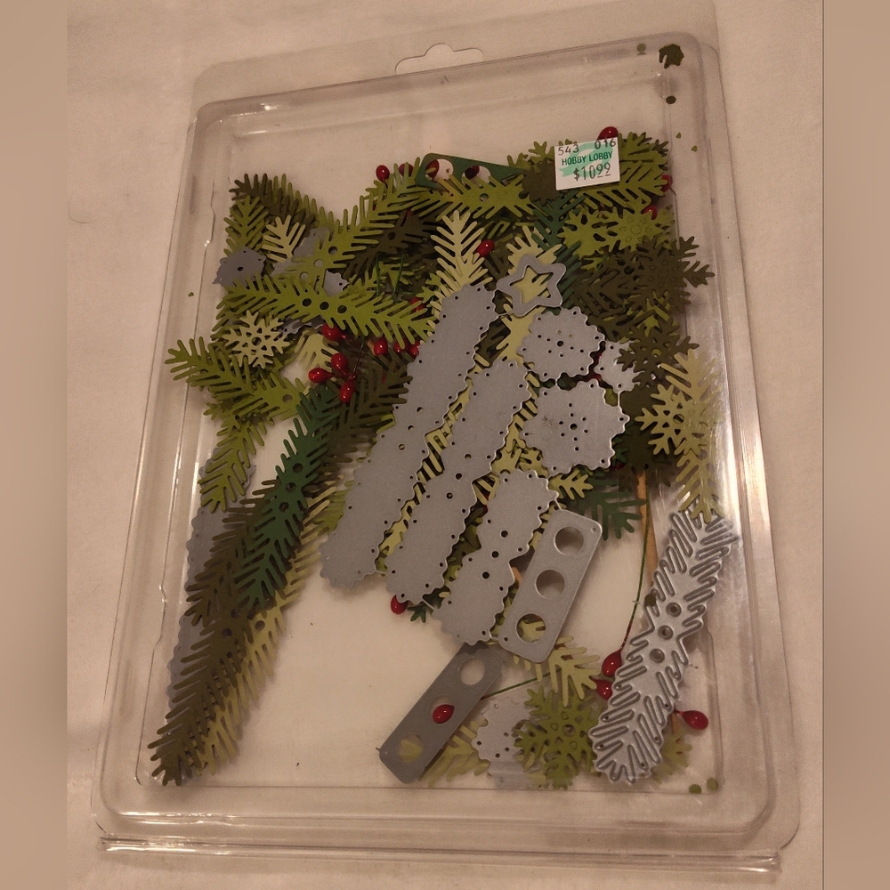 Hobby Lobby Green and Silver Holiday Garland